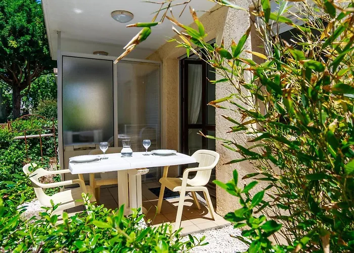 Benoit A 80m, Terrasse & Jardinet شقة